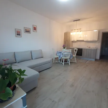 Nada Apartment *