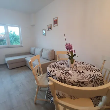 Nada Apartment *